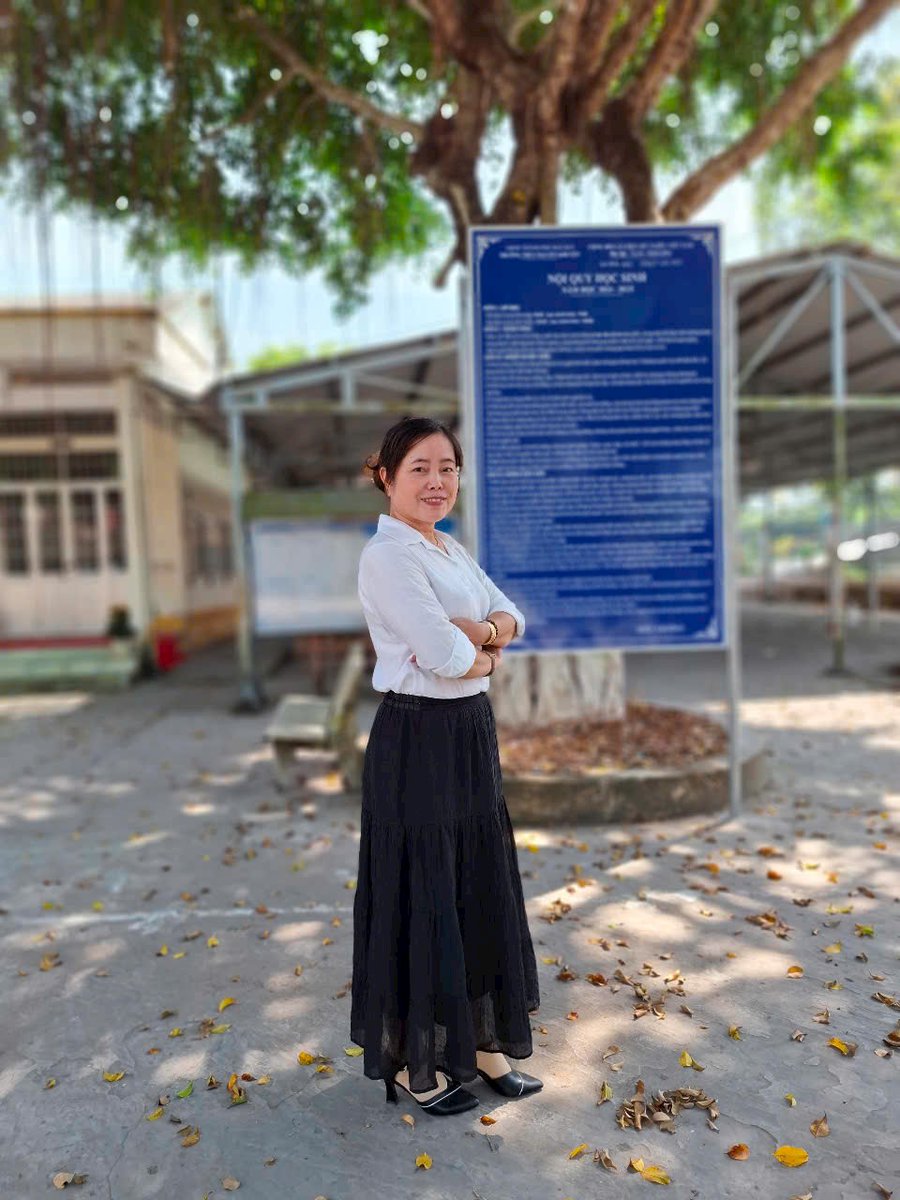 Cô Giáo Cấp 2 tweet media