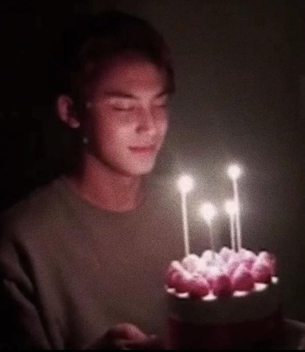 cali ✩ tweet media