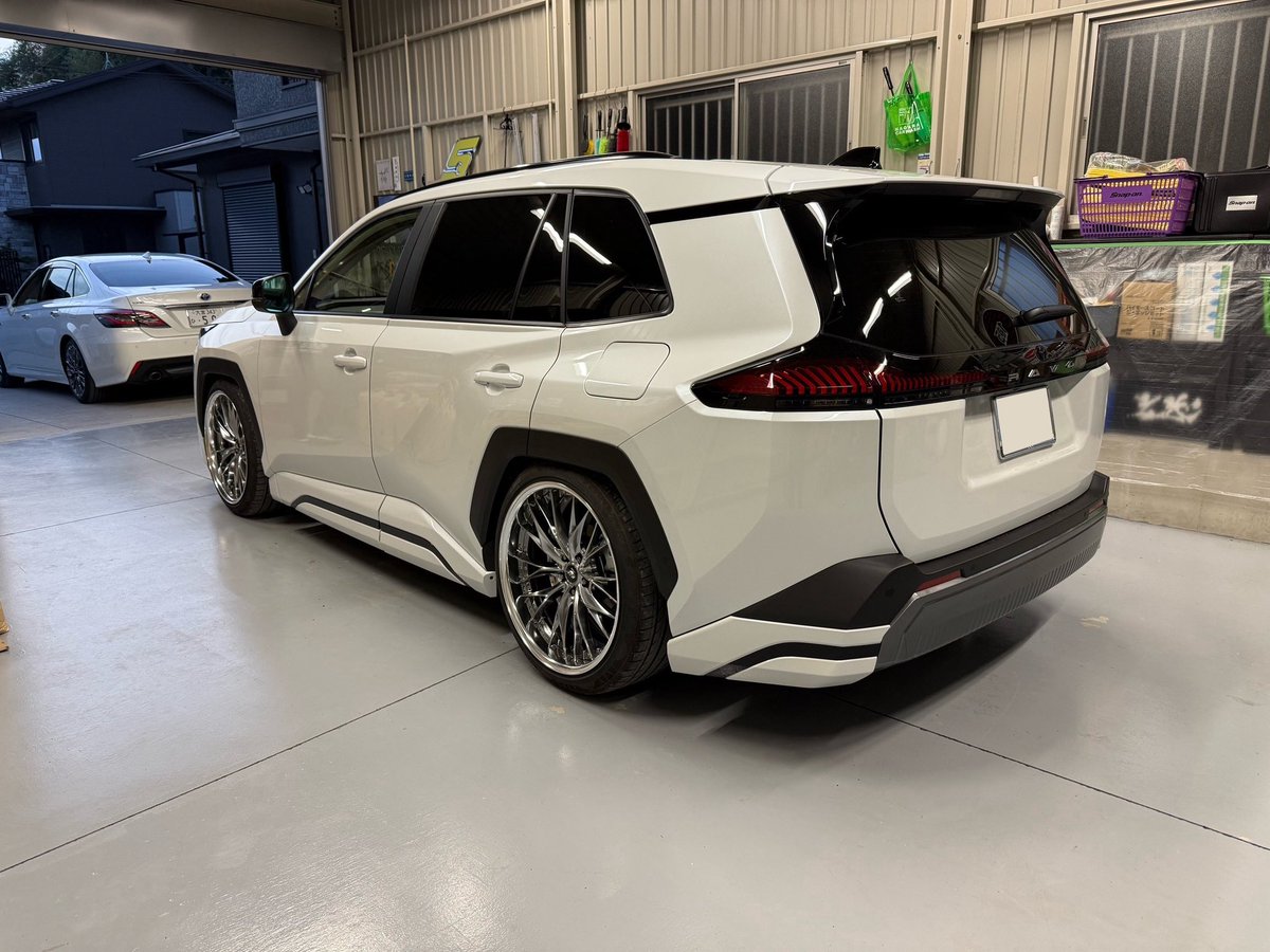 sato_121's tweet photo. 新型RAV4納車&amp;早速車高調組んでホイール入れました👍
50系のそのまま流用で https://t.co/XzNZLiPwpo
