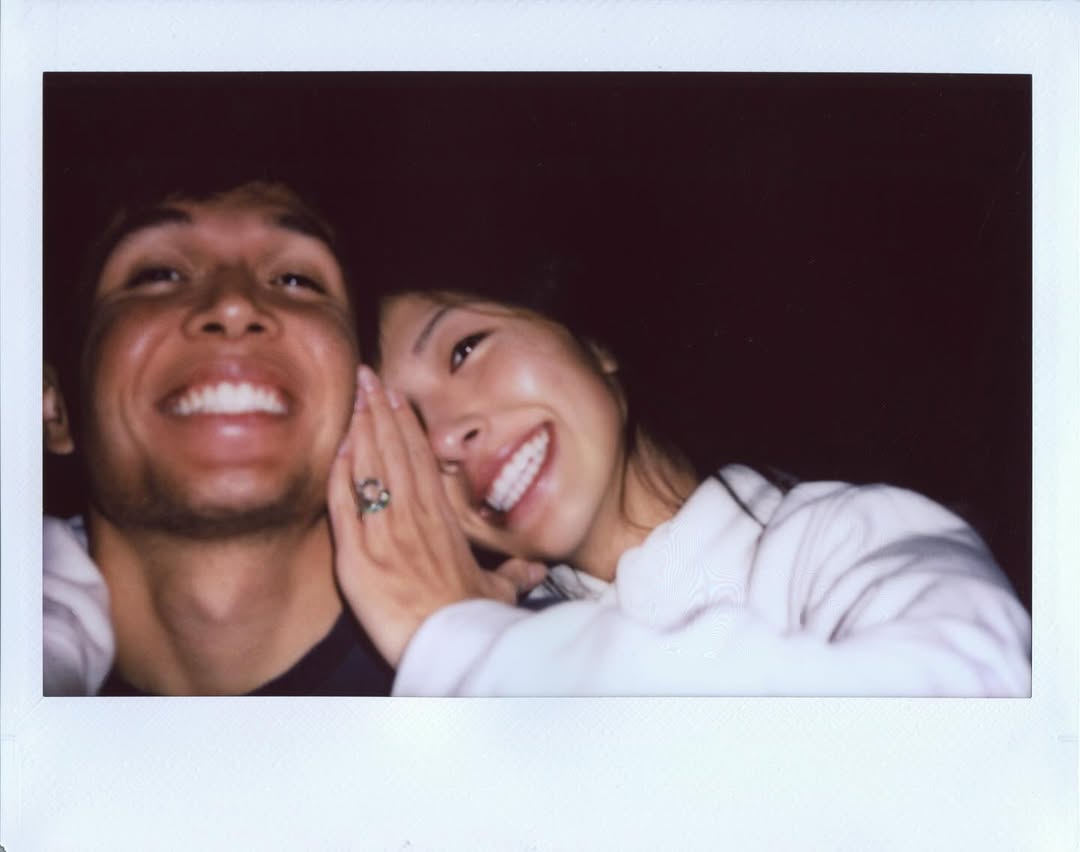 Albonxo's tweet photo. She said yes. https://t.co/12WxIEjdSO