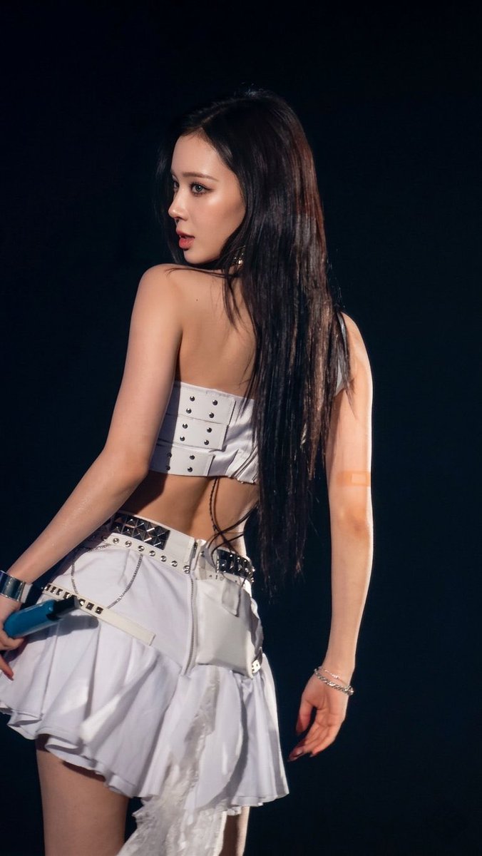 winterbluuu👽 tweet media