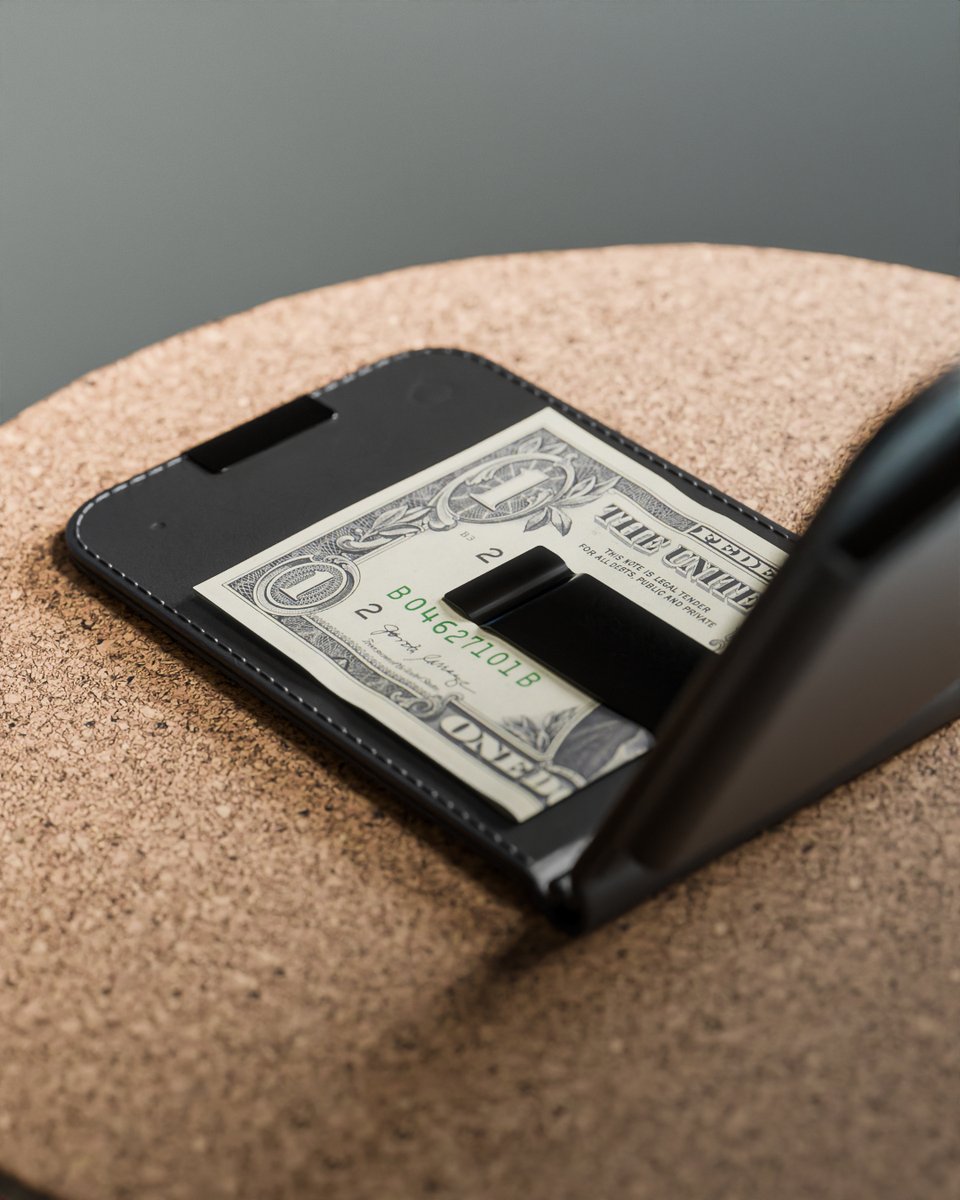 TheJRNYOfficial's tweet image. Cash-only moments are still a thing.

It’s just that we ordinarily remember once we’re caught off guard.

LOC8 VERSA Wallet Universal’s money clip is made for these moments.

bit.ly/3Nn1xlz

#wallet #trackablewallet #slimwallet #phonestandwallet #smartwallet