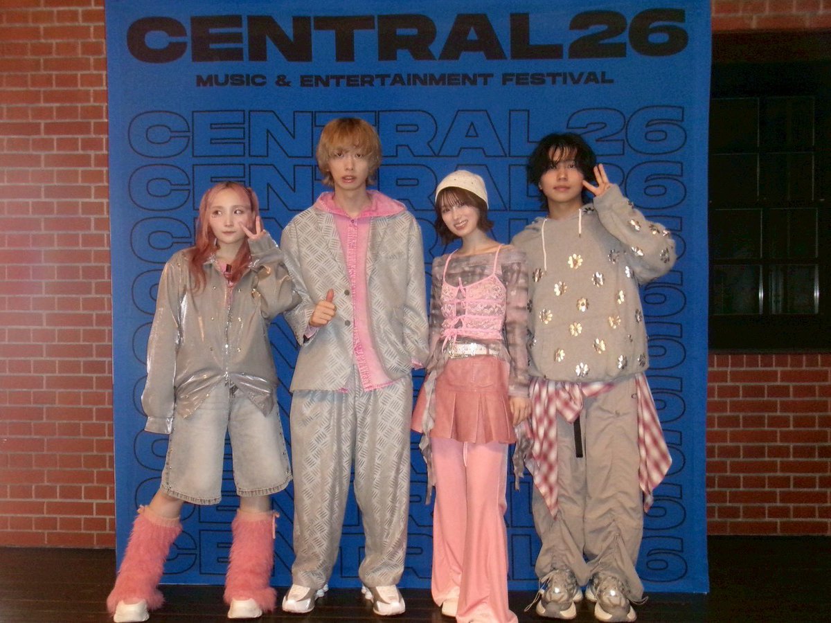 石野理子 tweet media