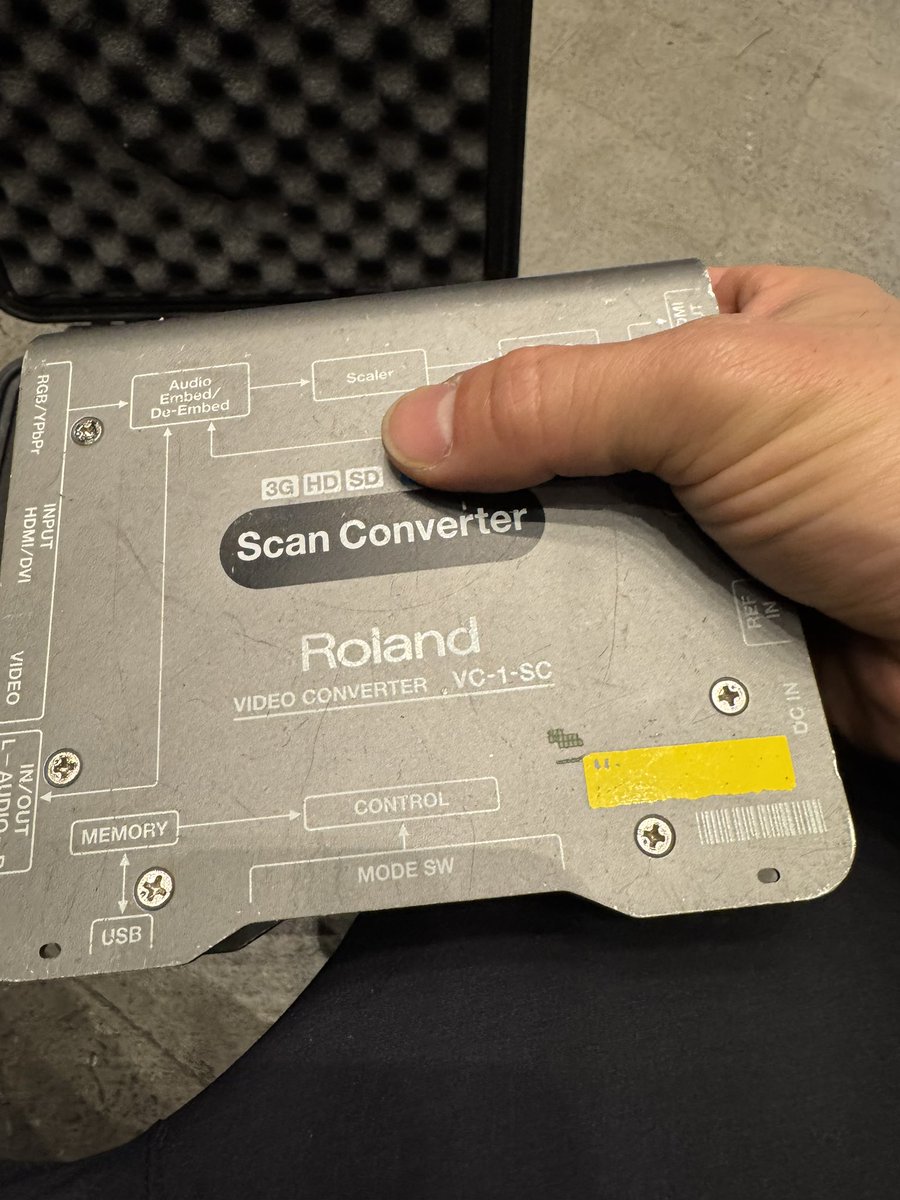 vook64281719's tweet photo. RolandのVC-1-SC、いわゆるスキャコンのINPUT SELECTが苦手すぎる、、、
1〜5プッシュでサイクル式に設定が変わるのはわかるんだか、現状何処の設定になってか、いつも迷子になって心が折れる、、、
コツを教えてほしい
#スキャコン
#苦手
#VC1SC https://t.co/8MjF4umvZ4
