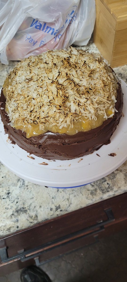 German Chocolate Cake ❤️❤️❤️ I will admit this is my second attempt at it and it looks much cleaner then the first one.
#germanchocolatecake #baking #cake #cooking #cakelovers