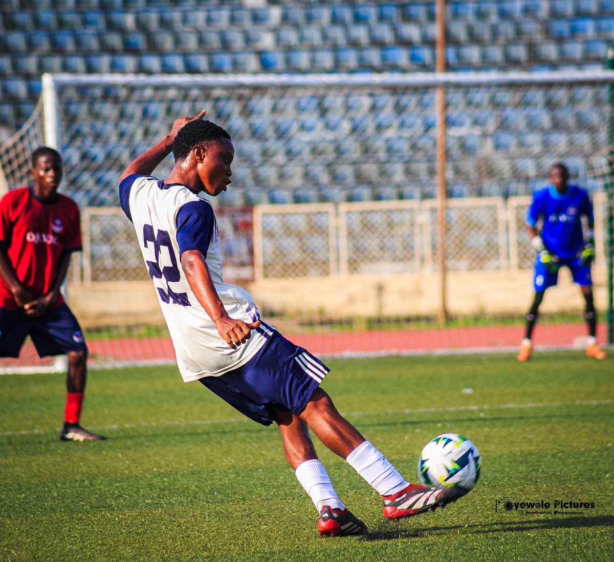 OnlyJahAlways's tweet photo. Only Jah Always #Actionpicture #U19 #dynastyscoutingleague #lealsc https://t.co/8XXIyJo02t