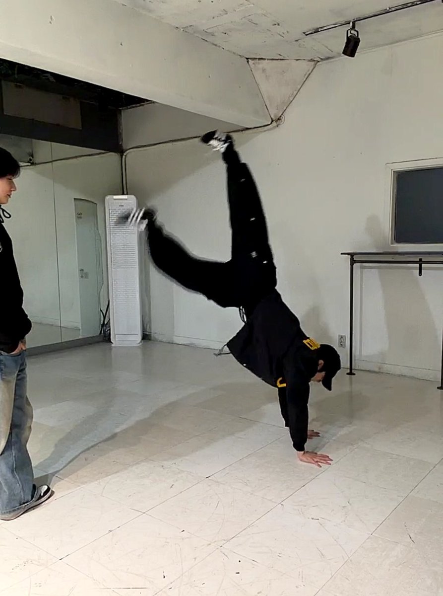 치로‎ tweet media