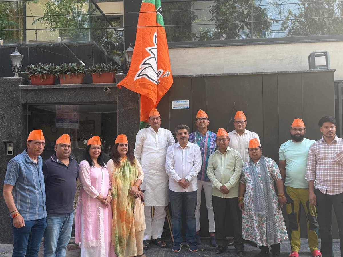 Ashok Goel tweet media