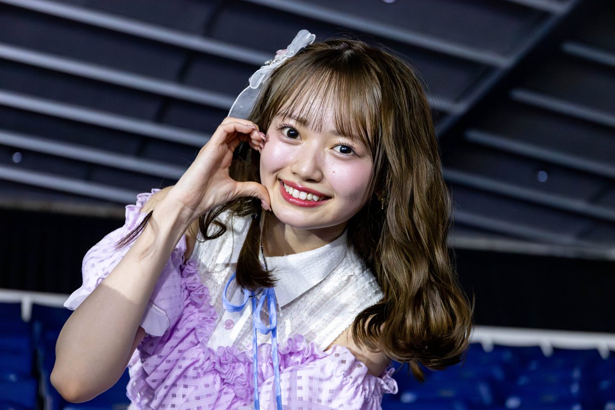 ２階席最後列まで回ってきてくれためいめい可愛かった〜〜

AKB48 春コンサート 私たちだけじゃダメですか？ Part 3 Beyond
#AKBダメすかコン #花田藍衣 #AKB48