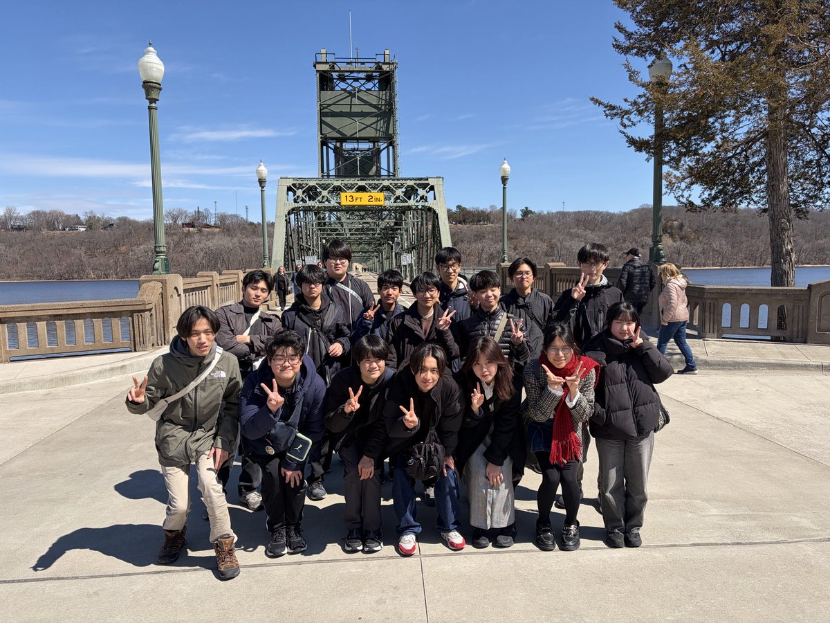 SAKURATempesta's tweet image. 【ミネソタ渡航日記25】
今日はミネソタ観光
ミネソタ大学やミネハハの滝、モールオブアメリカなどを楽しみました
現在は夕飯を食べに来ています！
#FRC #STEAM #中高生