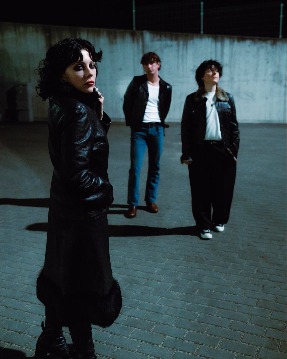PALE WAVES tweet media