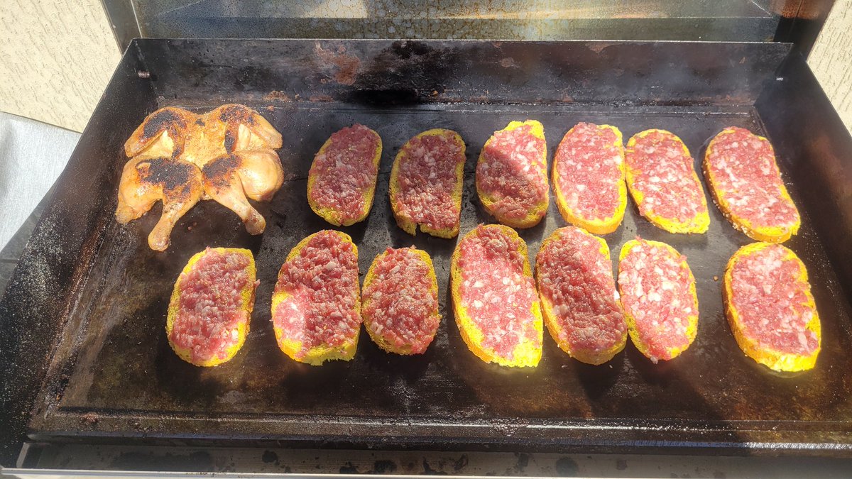 con la Roma ner core! 💛❤ tweet media