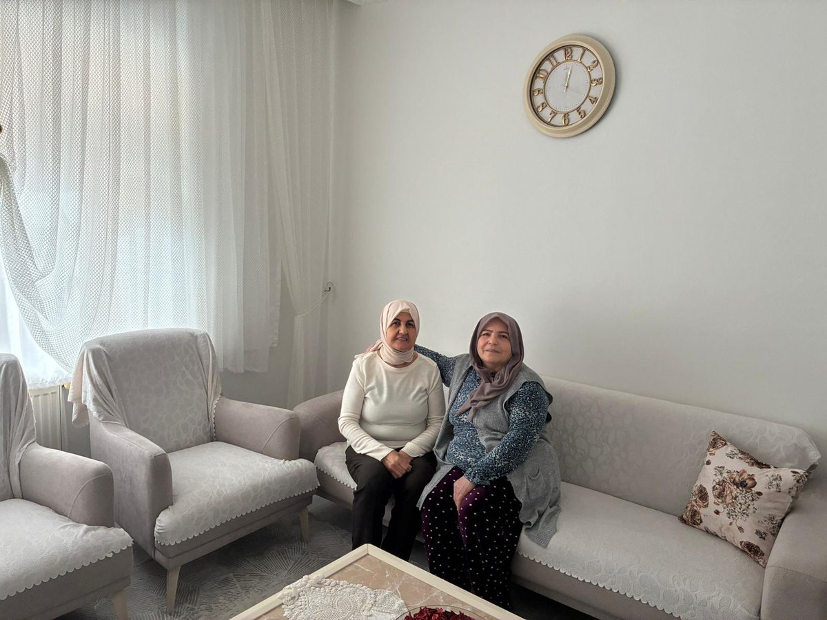 📍 Yenişehir | Hane Ziyareti

İl Kadın Kolları Başkanımız Sn. <a href="/mervenurseyit/">Ecz.Mervenur Seyit Beşe</a> öncülüğünde, il ve ilçe teşkilatımız ile birlikte Yenişehir’de hane ziyareti gerçekleştirdik.

Hemşehrilerimizle bir araya gelerek talep ve önerilerini dinledik, gönül köprülerimizi güçlendirdik. Samimi