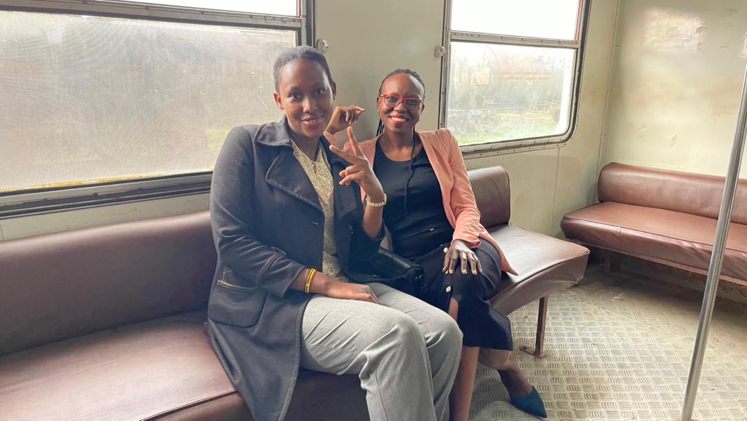 nancy_akullo's tweet photo. #GovtComms
This mentorship session was sponsored by the @RailwaysUganda & facilitated by @EltonKibuuka on board a train ride to Namanve.
We discussed the value of trust & the fundamental role that truth plays in enhancing transparency & building credibility. https://t.co/gX7AaeZWcP