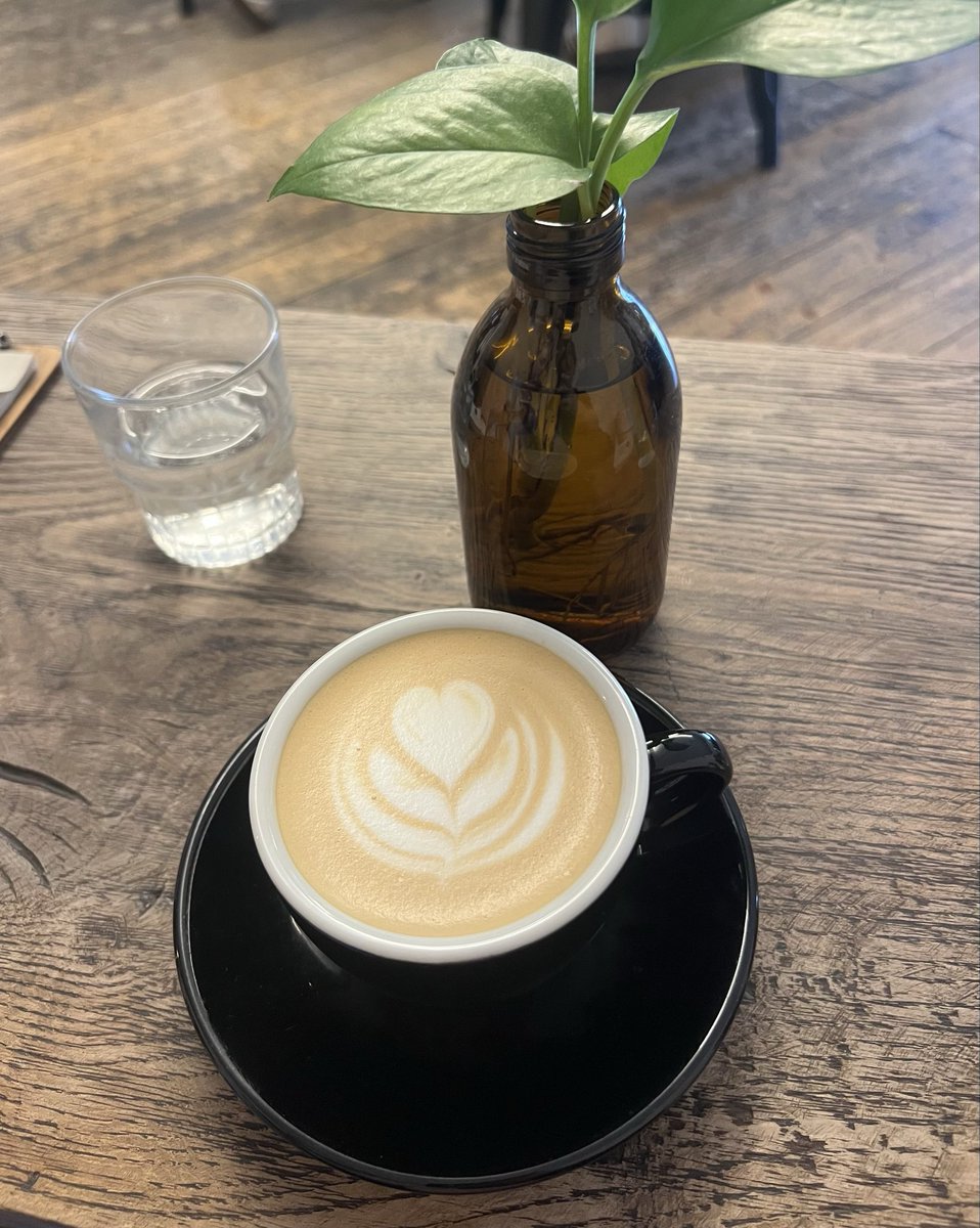 Based Elnen tweet media