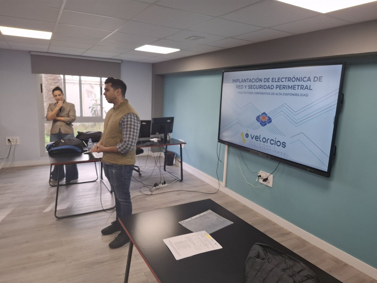 IES El Rincón tweet media