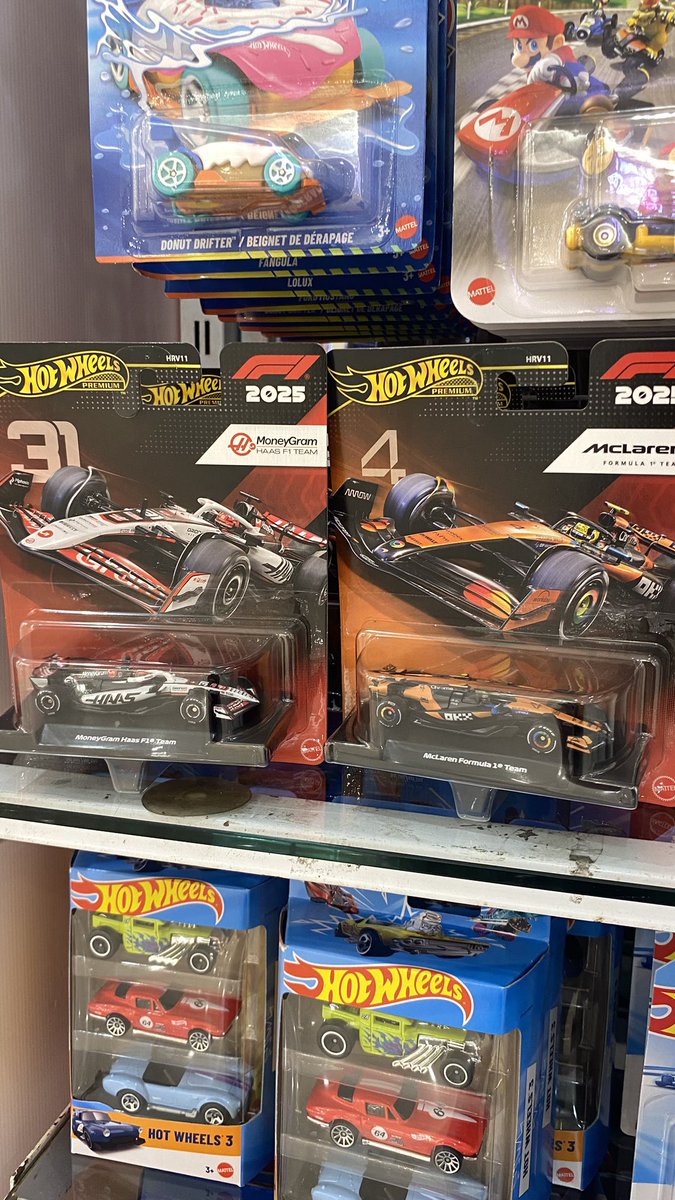 Theredgirls tweet media