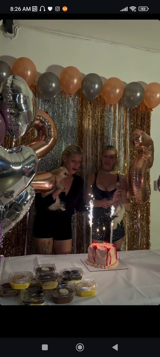 Azuloscuro 105 tweet media