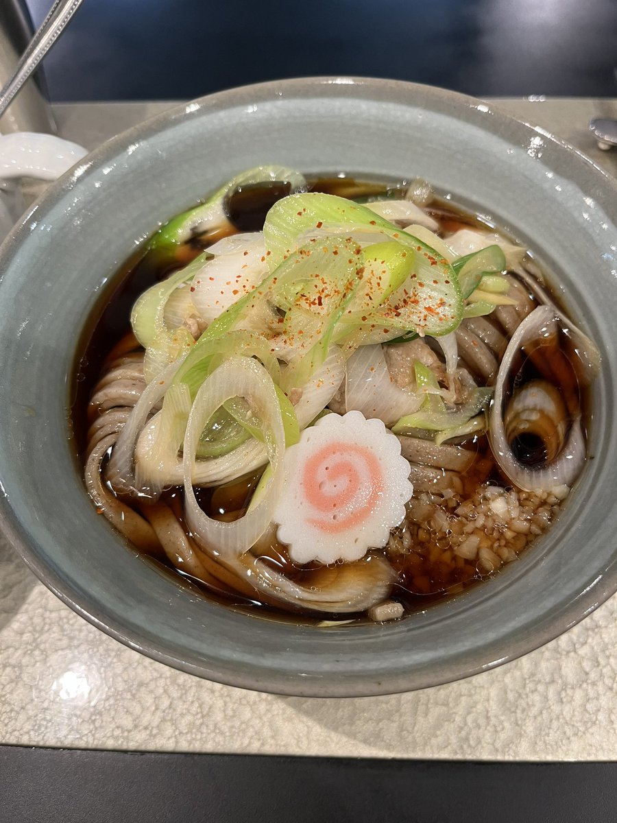 toraandryu's tweet photo. 【麺屋さすけ】

京小麦限定🤩
肉南蛮そば
生卵、和風キーマカレー

知らずにきたらラッキー✌️な京小麦収穫祭🍜
もちろん限定で🤤

確かに、麺は蕎麦イメージだが小麦🌾感抜群😎
和風スープ✨美味い🥳
細部まで拘り満載の大満足なラーメン🍜でした。

ごちそうさまでした😋
＃麺屋さすけ https://t.co/wT0LmrLJ4j
