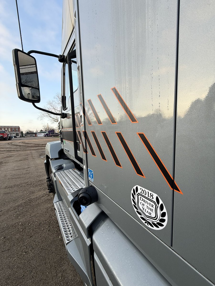 indietrucker tweet media