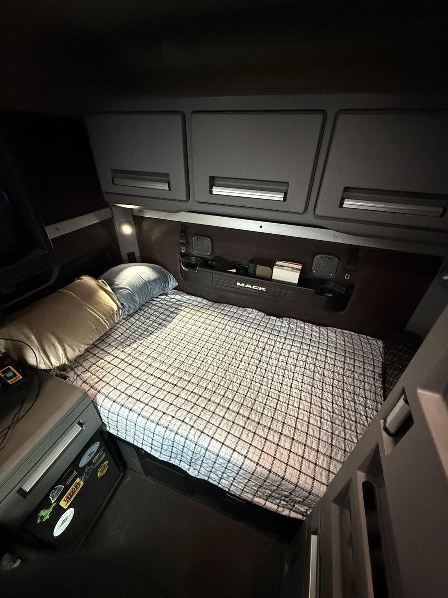 indietrucker tweet media