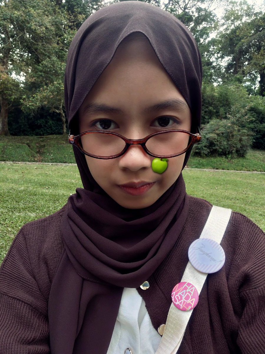 asha🍏^ hi! tweet media