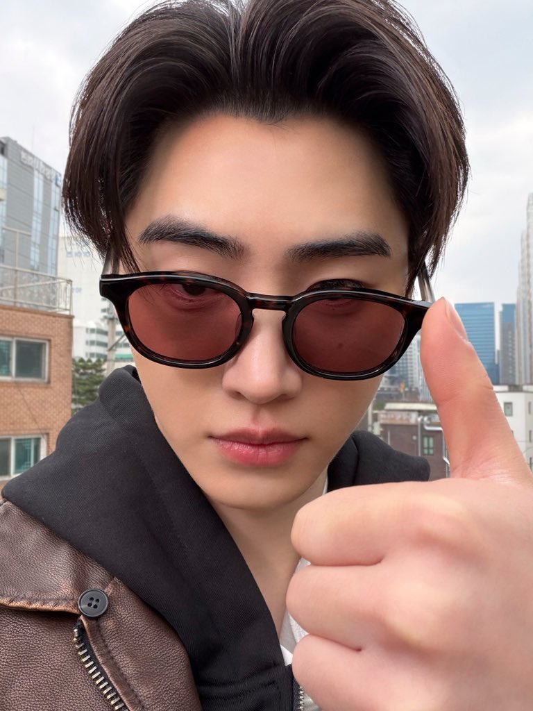 ฟฟ🏄🏻‍♀️ tweet media