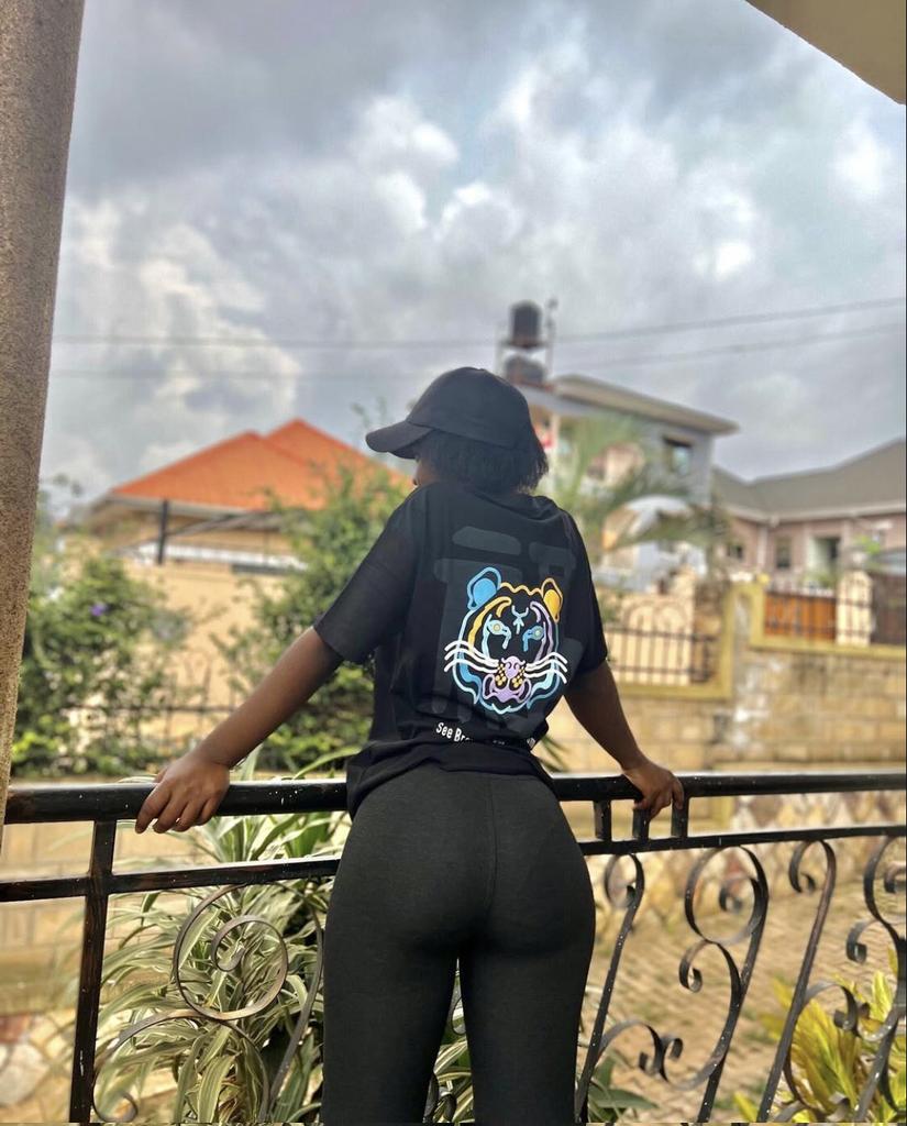 Claire 💙 tweet media