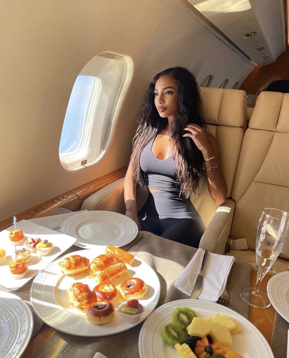 FAB__AMY tweet media