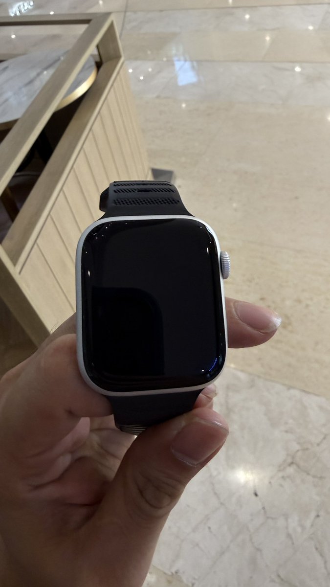 neo4411's tweet photo. Disappointed with @Apple &amp; @AppleSupport.
Bought Apple Watch 9 at Machines Malaysia on 12.12.2024.
Just ~1 year later, screen popped up—no cosmetic damage at all, battery still 91%.
Is this acceptable for a premium product? This looks like a QC defect, not misuse. 
#AppleWatch https://t.co/eoXt3FXyDj