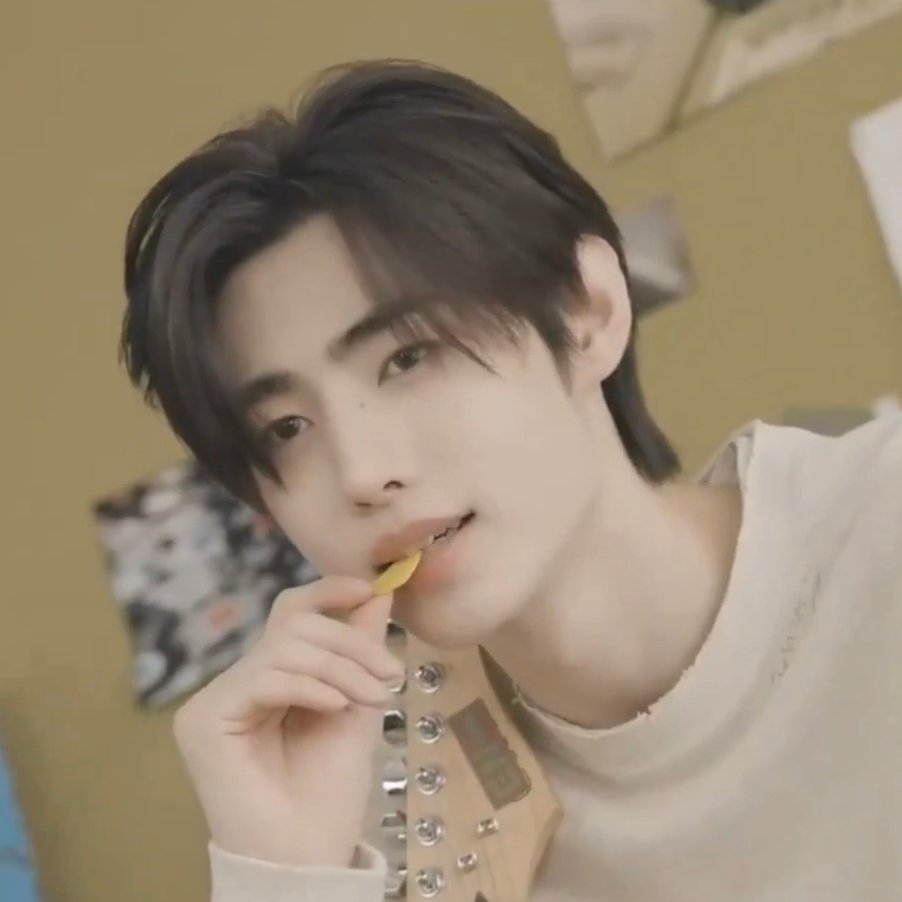 ❄️얼음별 tweet media