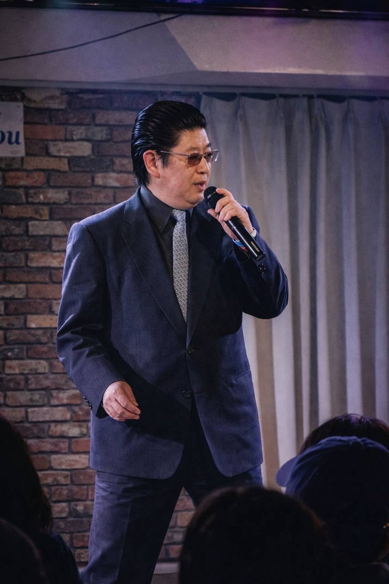kirei_na_jin's tweet photo. 昨日は
JAMZカラオケ大会🎤に
参加させて頂きました🎼
皆様
とてもお上手でびっくり‼️🎤
取引先の社長も
応援にきてくださり
写真を撮影
更に
#日本統一 風にとAI加工、
Vシネ風の写真になっていました😊
来月も
参加しようと思います!
#JAMZ
#タイガーアンドドラゴン
#クレイジーケンバンド https://t.co/bX4tgfGl1y