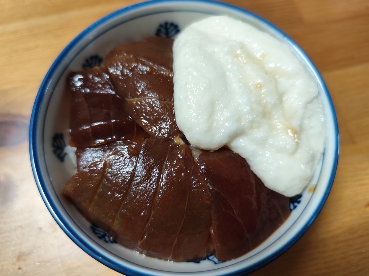 thpykha's tweet photo. とろろと鮪漬け丼 #自炊記録 #自炊 https://t.co/H1RNEAjQhU