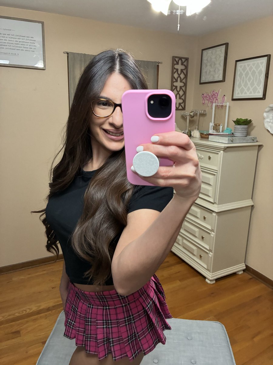 AngelInaraxoxo's tweet photo. https://t.co/iGFWO5VKqI https://t.co/0OyPGouNdg