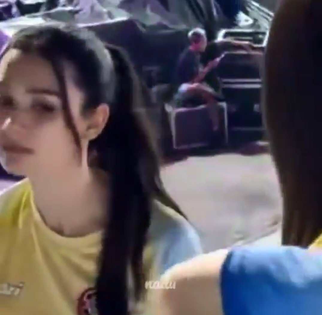 LenaMiuland tweet media