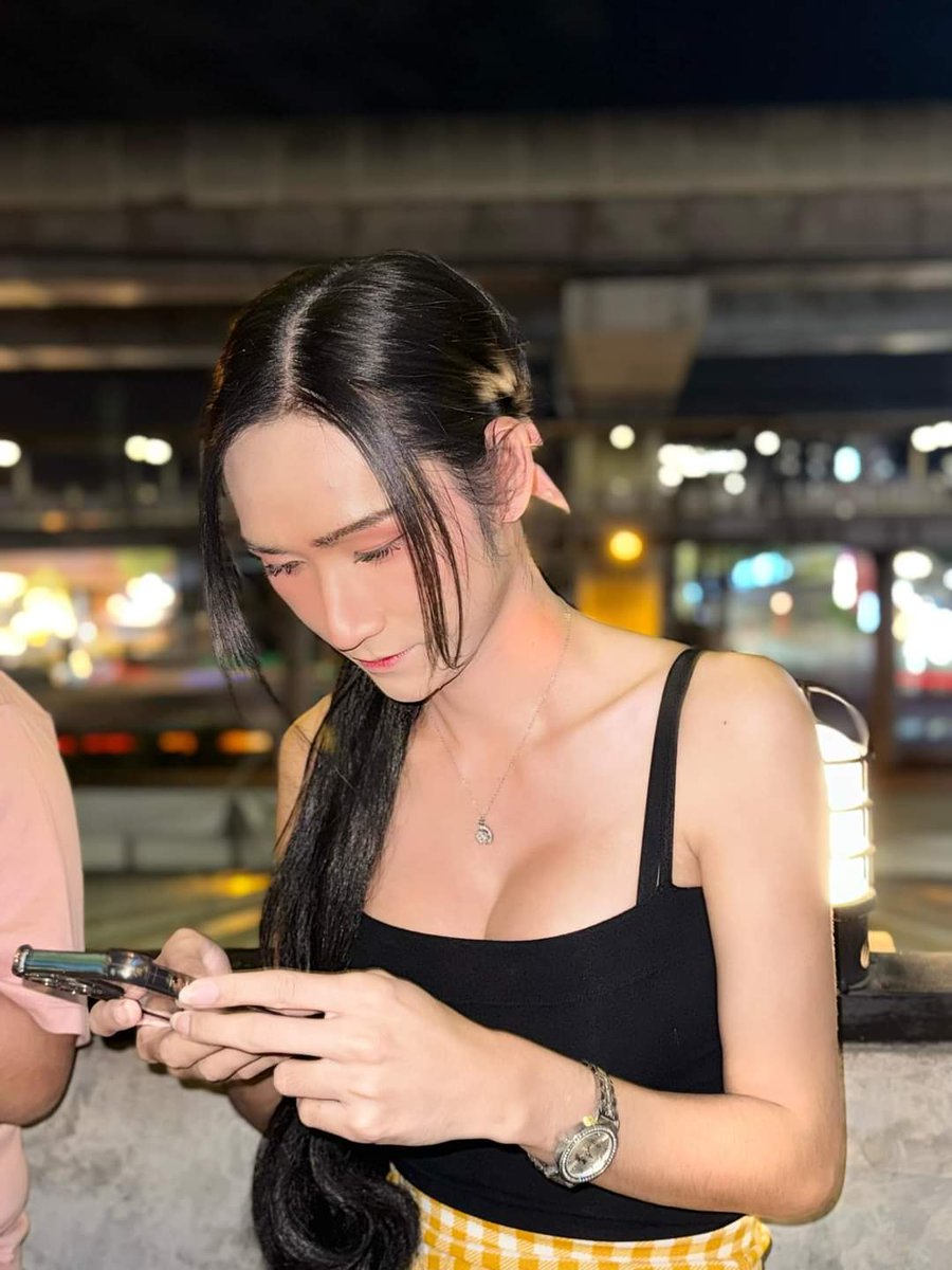 สาวสองรับงาน ไทรน้อย 🌵🌴 tweet media