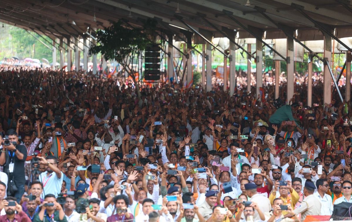 Narendra Modi tweet media