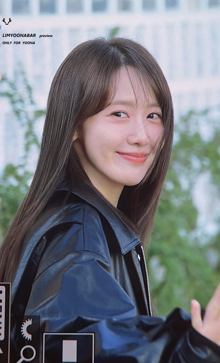 -`♡´- tweet media