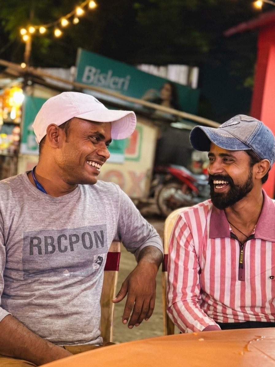 itslaskar's tweet photo. “Learning through every frame, capturing moments of those who come to  visit Silchar 📸
With the soulful voice of beloved Zubeen Da in the background, every click feels alive.”

#SilcharDiaries #ZubeenGarg #PhotographyJourney #NortheastIndia #AssamVibes https://t.co/h42e53OFwa