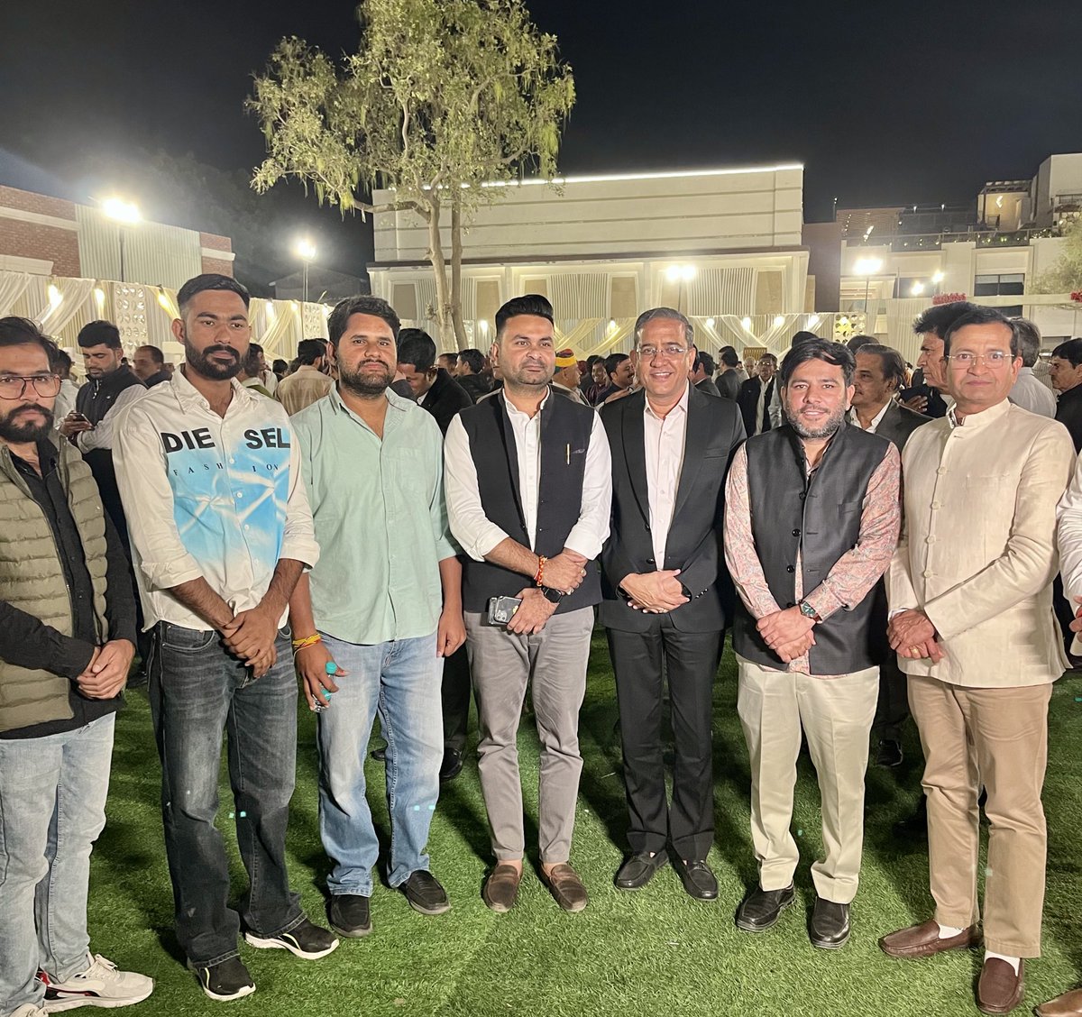 AnkitGehlotInc's tweet photo. NSUI प्रदेश उपाध्यक्ष भाई मोहित जी यादव को जन्मदिवस की हार्दिक शुभकामनाएँ @MohitYadavRUSU https://t.co/bPbNelC2px