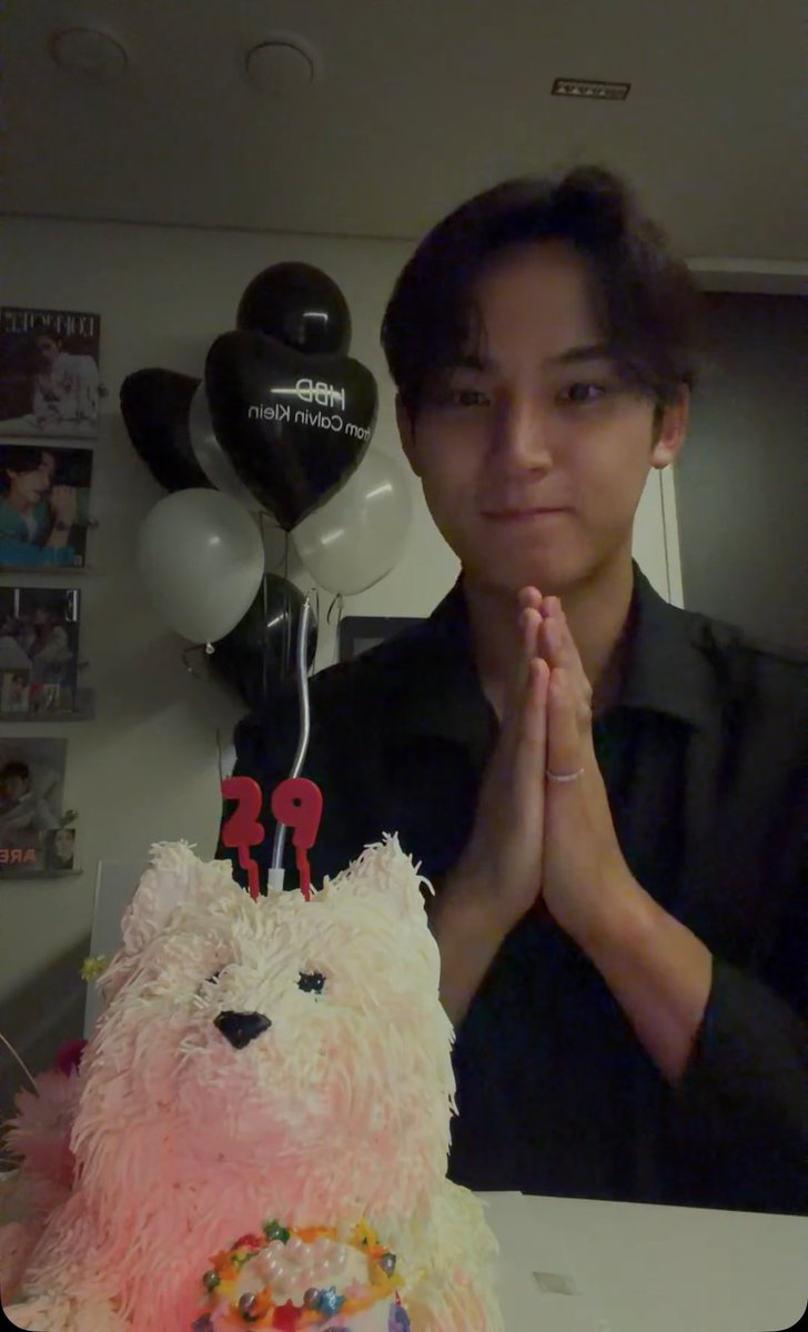 항상 긍정적인 민규야 
생일 너어어어어어무 축하해🩵🩷

#아니_다들조용_오늘민규생일
#OurSunriseMINGYUday