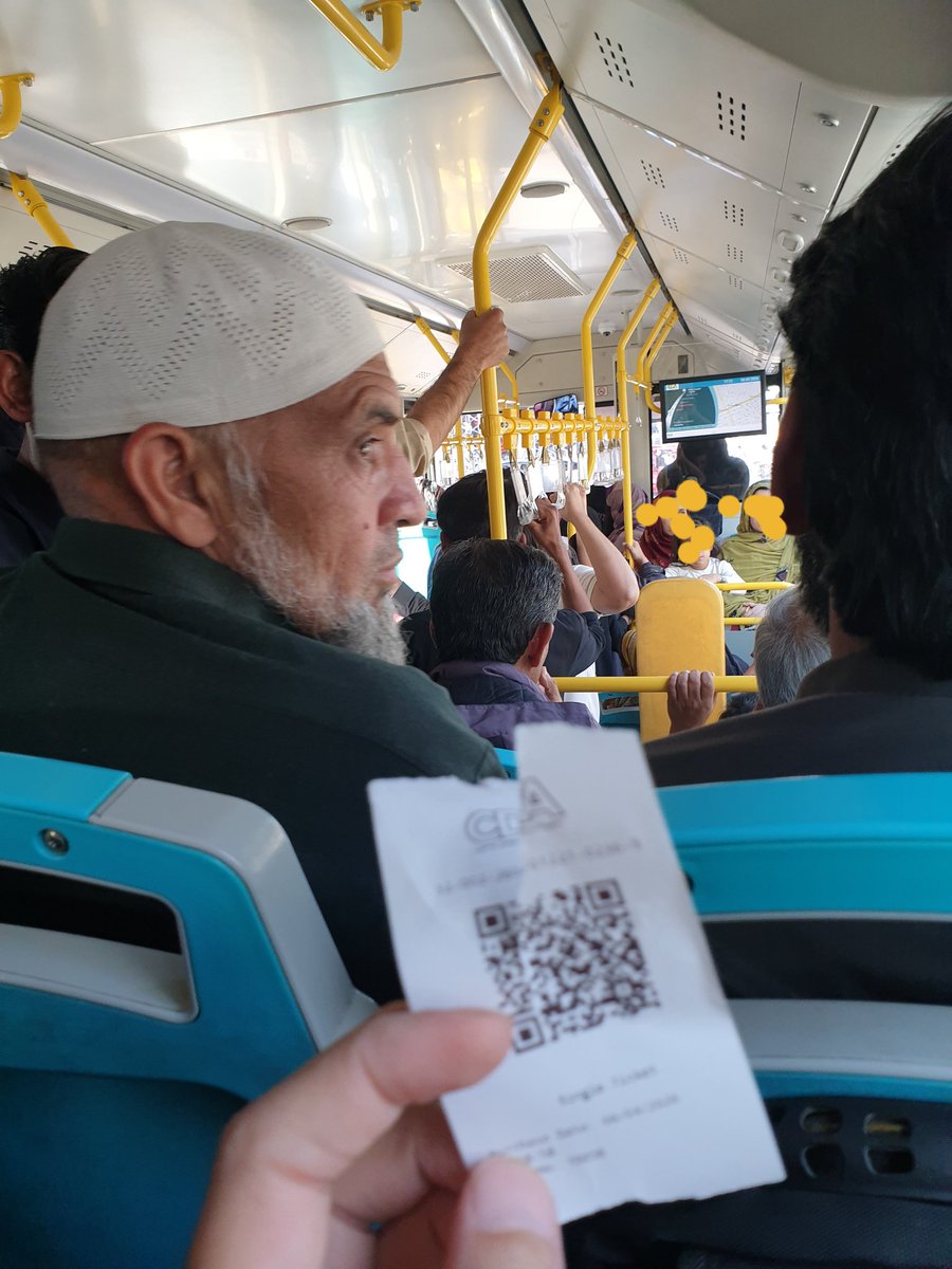 SyedJoneAlia's tweet photo. First ever good work done by @MohsinnaqviC42 for Mango Man. Pl add 2 more buses on this route asap Bahria to Islamabad. People need it. #mohsinnaqvi #publictransport https://t.co/9SF3q1pWN8