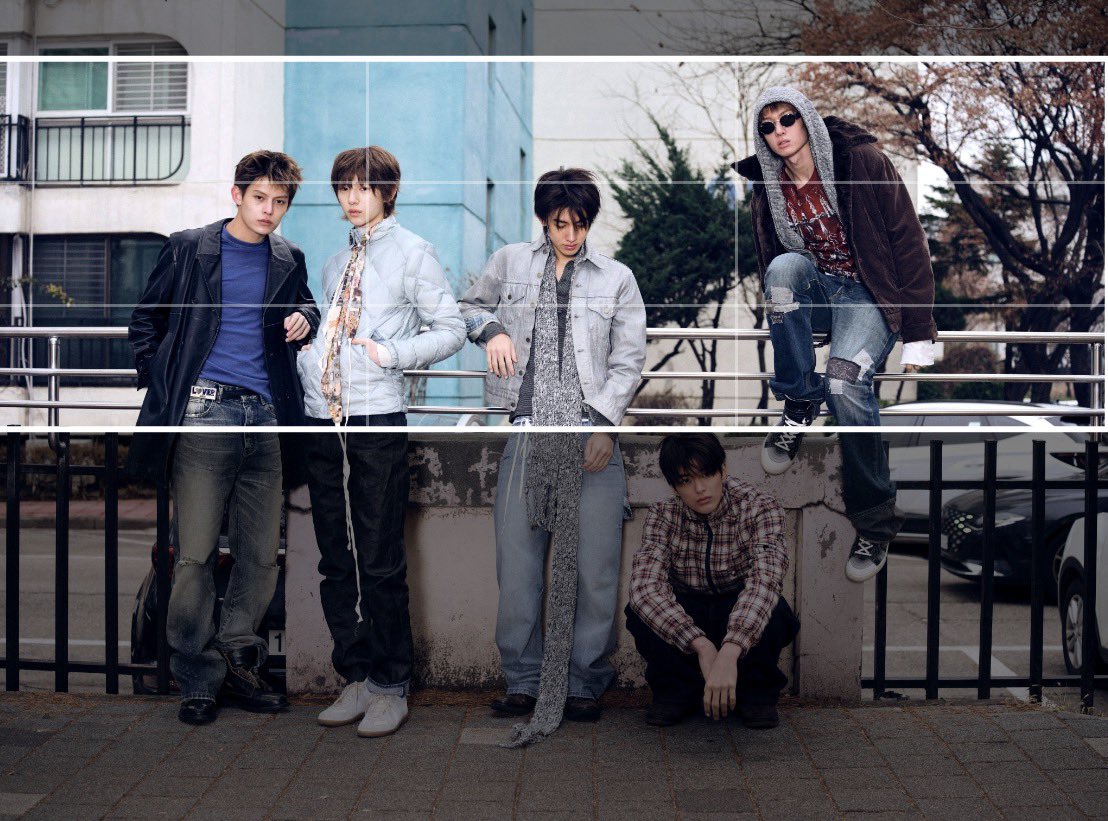 dele #REDRED tweet media