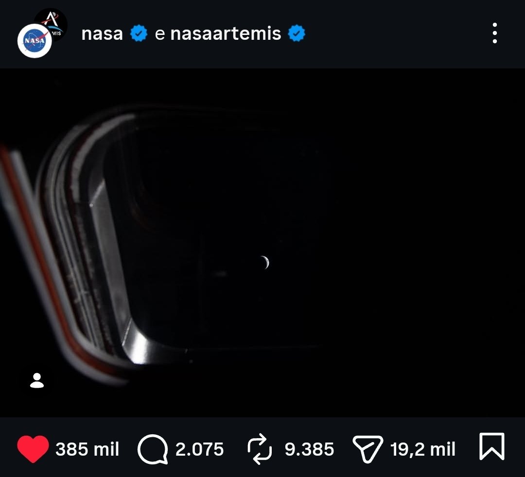 so de ver na foto o quão longe estão da Terra me causa ansiedade e pânico, imagina se estivesse nesse foguete #NASA #ARTEMIS