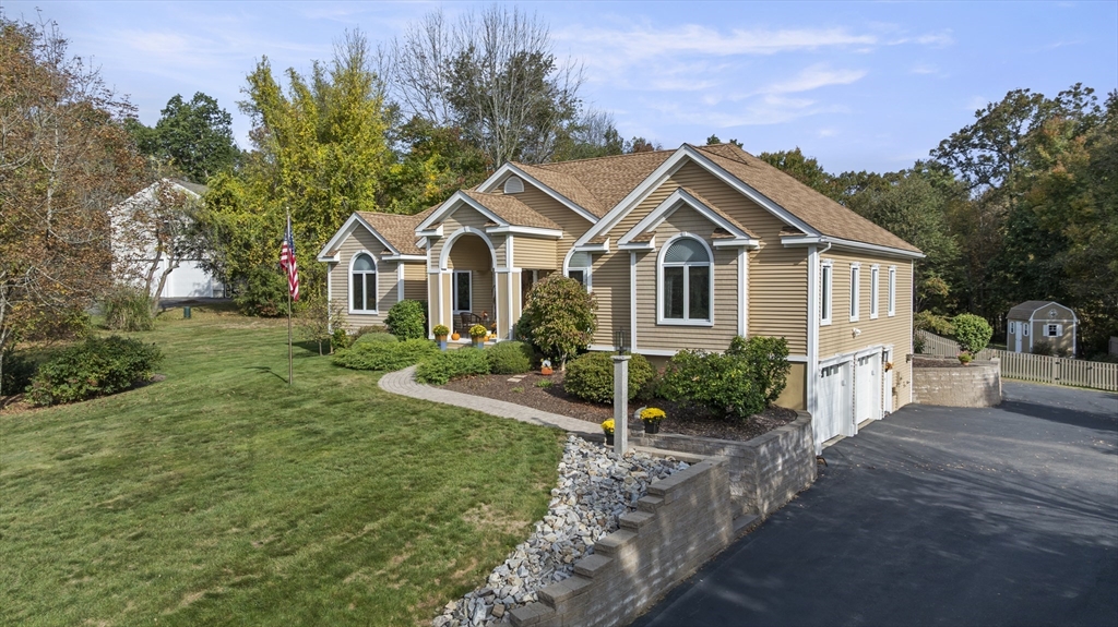 REwithLisaCaron's tweet photo. 📅 OPEN HOUSE | ⏰ Sun, Apr 12, 2026 01:00 PM - 03:00 PM

🏠 21 Thompson Pond Rd, Spencer, MA 01562

https://t.co/dexLUQ7zwB https://t.co/ry0TV5fBkU