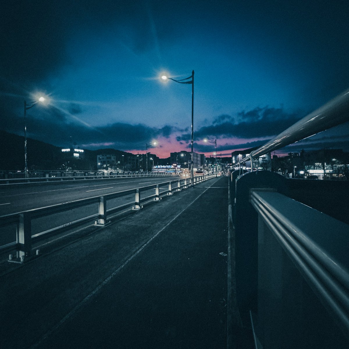 세이 어디야? tweet media