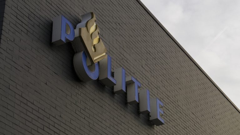 Vrouw overleden na val op Drechterwaard: politie zoekt getuigen