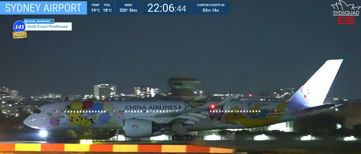 VIBCSmileyFace's tweet photo. Did you miss the #pokemon livery flying out of Sydney today? Very 😎 SydSquad is 🤩 https://t.co/aRmcxLmVjE