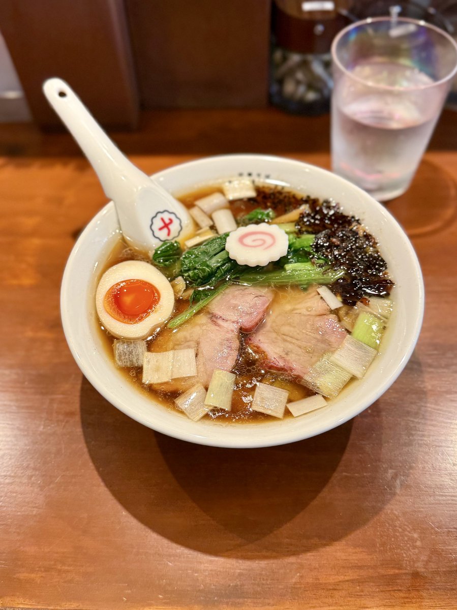 masuocc's tweet photo. 神奈川遠征🐎🐎🐎

【中村麺三郎商店】
【自家製麺 二丁目ラーメン】
【ZUND-BAR】
【中華そば ナトリ】

ウマすぎる🐎祭りでした！！ https://t.co/VXgJvRs9qk