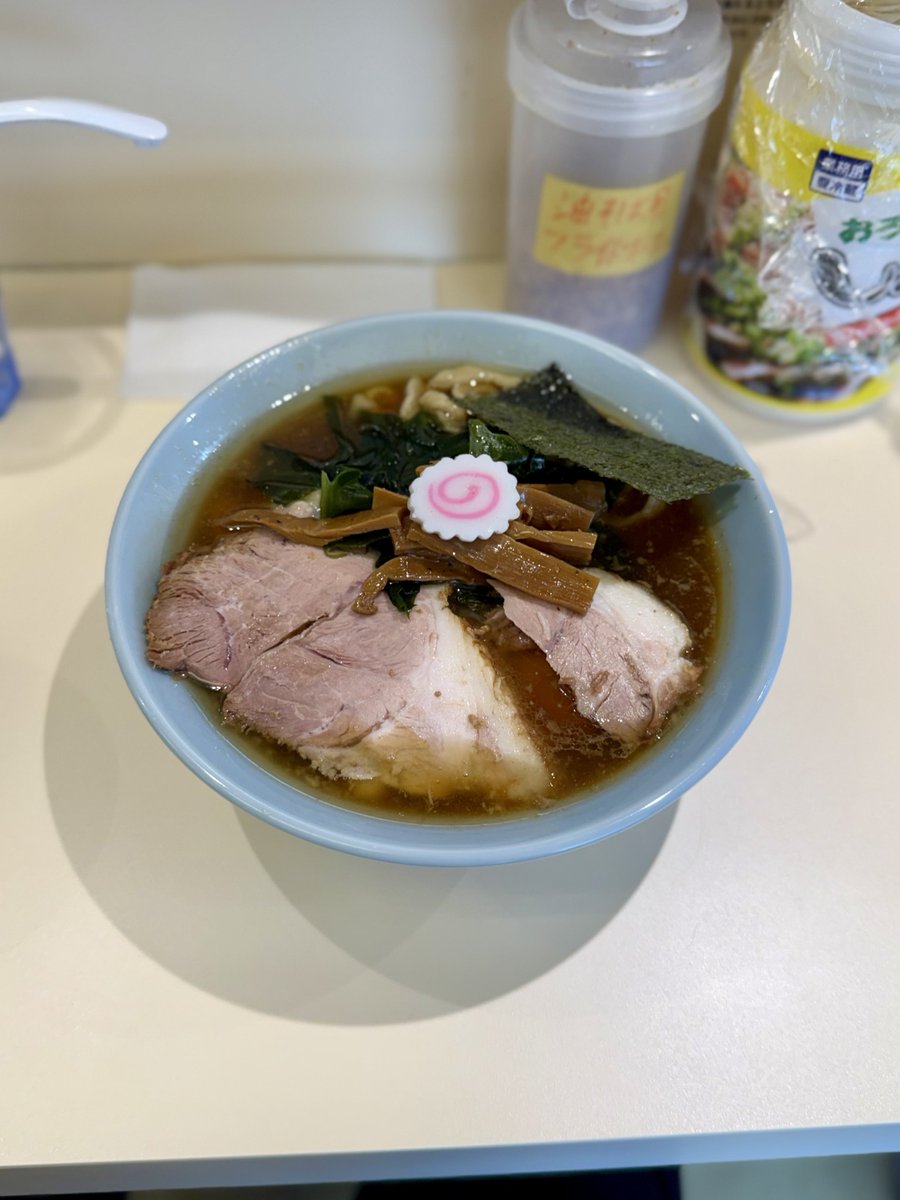 masuocc's tweet photo. 神奈川遠征🐎🐎🐎

【中村麺三郎商店】
【自家製麺 二丁目ラーメン】
【ZUND-BAR】
【中華そば ナトリ】

ウマすぎる🐎祭りでした！！ https://t.co/VXgJvRs9qk